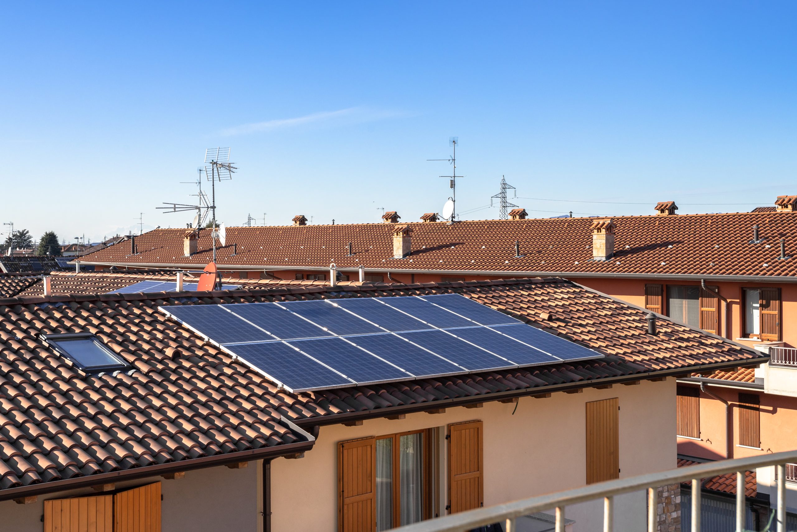 Solar panel roofing Solar panel roofing