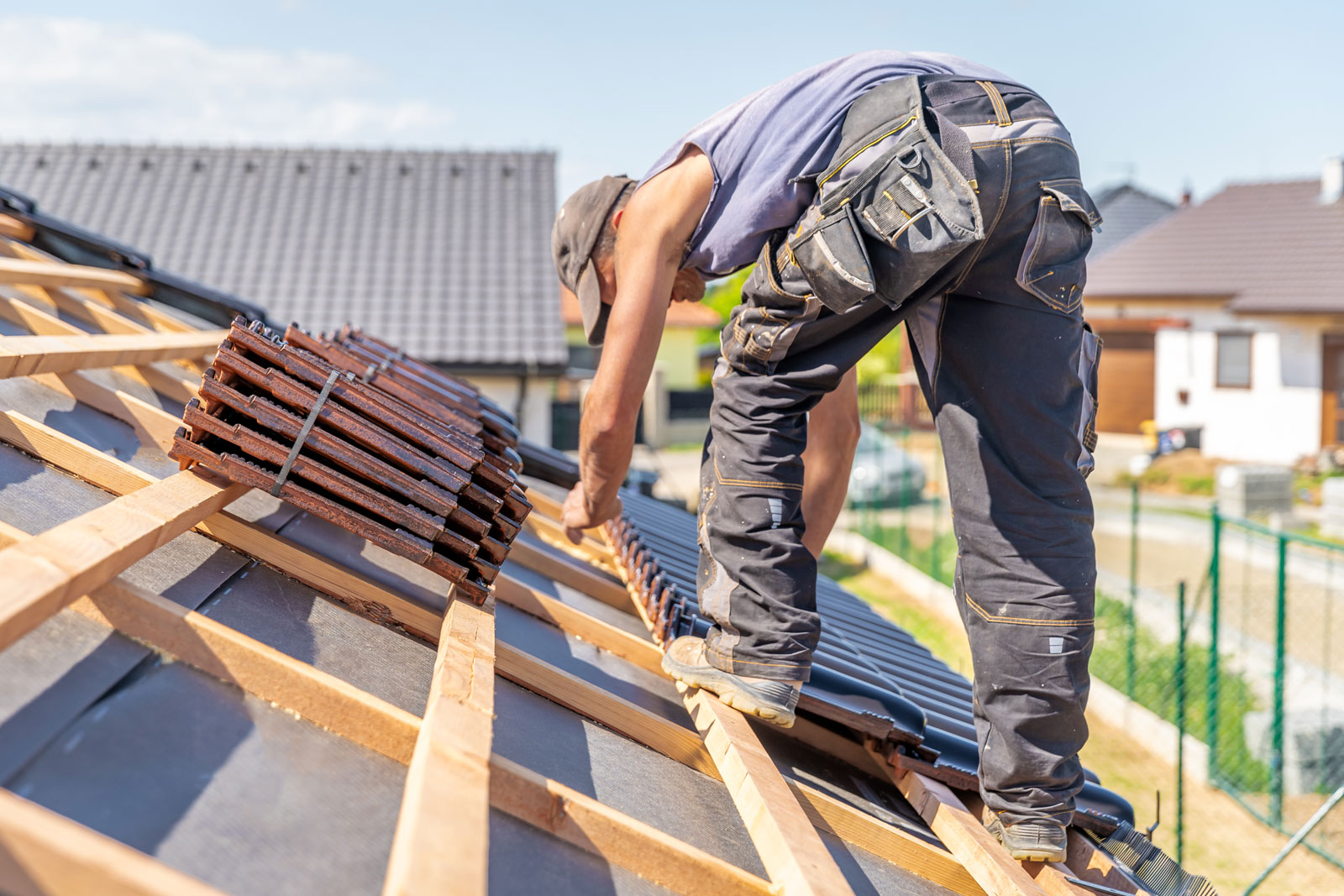 Common signs of a damaged roof