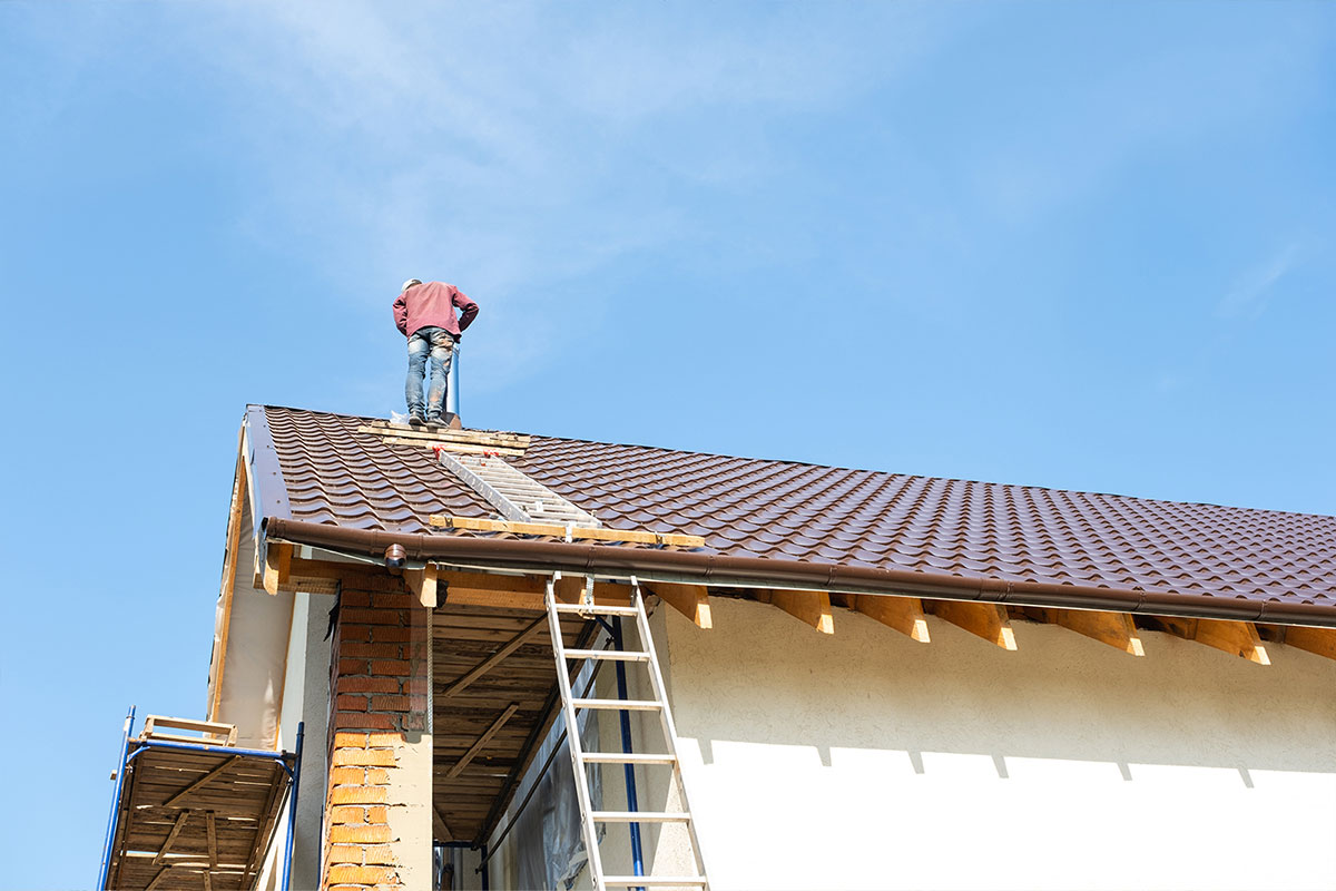 How to Spot Early Signs of Roof Damage