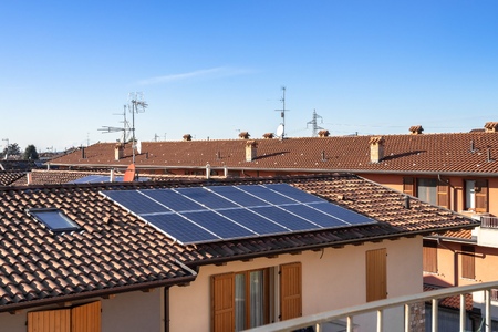 Top Reasons to Consider Solar Panel Roofing for Your Home or Business-photo