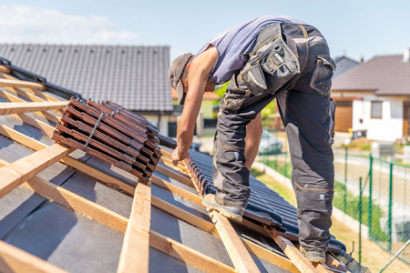 Common signs of a damaged roof-photo