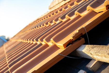 How Do Roofing Companies Work with Insurance Companies?-photo